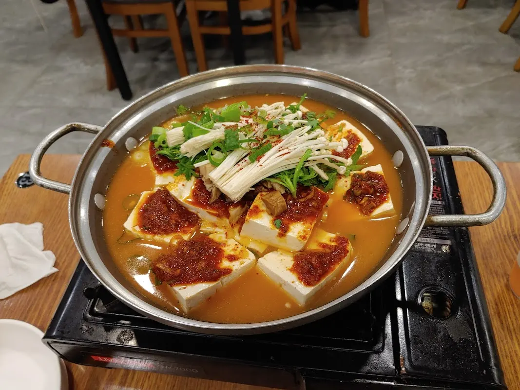 Sonamu Jib (Pine Tree House) Chodang Soft Tofu sub